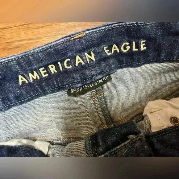 American Eagle Next Level Stretch Curvy Hi-Rise Shortie Size 2 - Picture 3 of 9